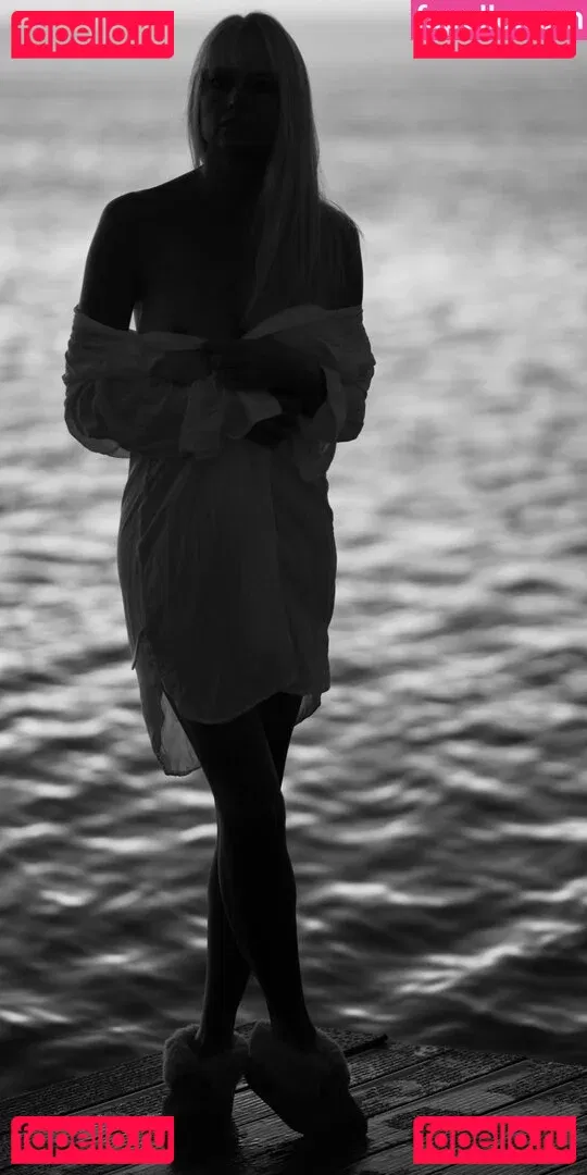 Genevieve Morton Onlyfans Photo Gallery 