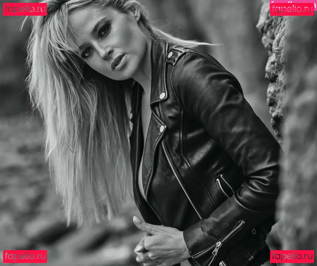 Genevieve Morton Onlyfans Photo Gallery 