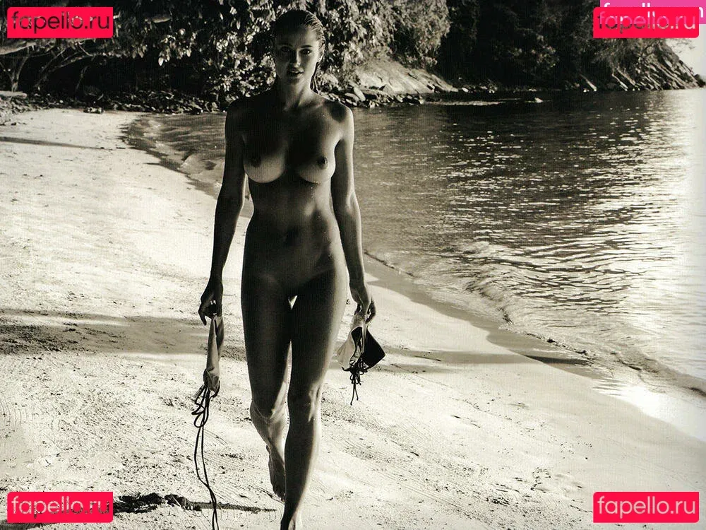 Genevieve Morton Onlyfans Photo Gallery 