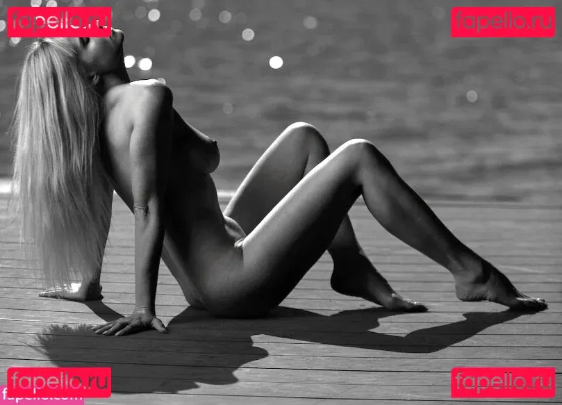 Genevieve Morton Onlyfans Photo Gallery 