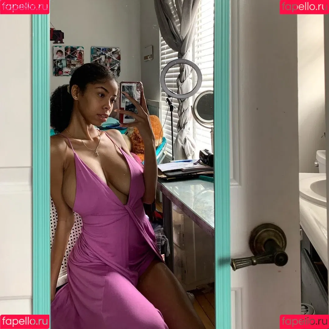 Kira Imani Onlyfans Photo Gallery 