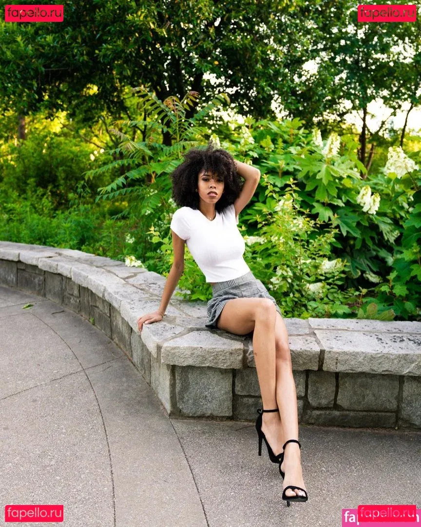 Kira Imani Onlyfans Photo Gallery 