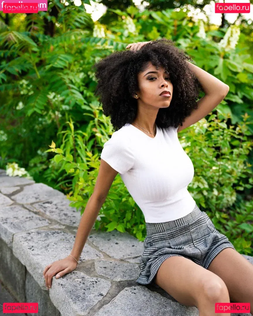 Kira Imani Onlyfans Photo Gallery 