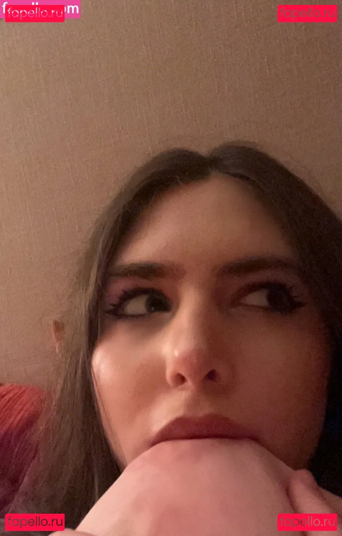 Auroramalak Onlyfans Photo Gallery 