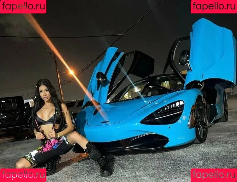Lilveronicar Onlyfans Photo Gallery 