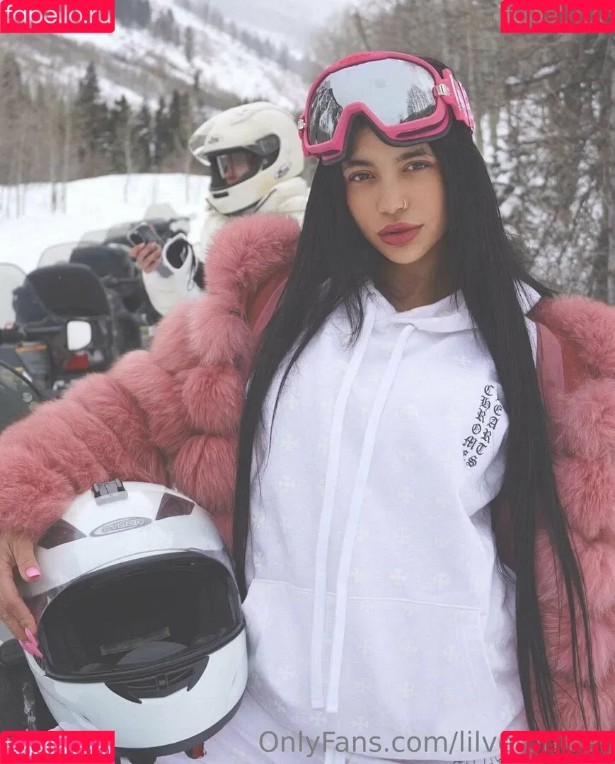 Lilveronicar Onlyfans Photo Gallery 