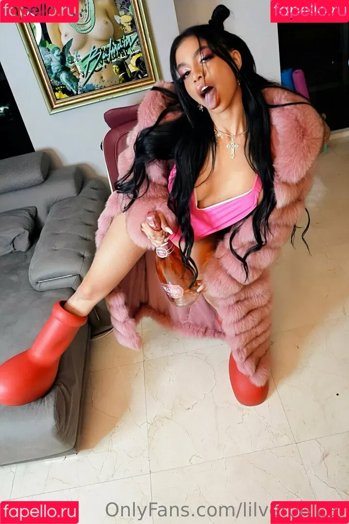 Lilveronicar Onlyfans Photo Gallery 