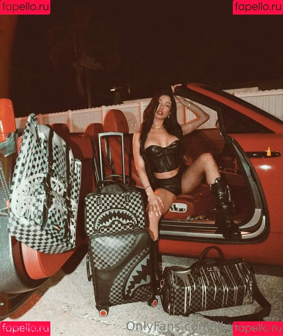 Lilveronicar Onlyfans Photo Gallery 
