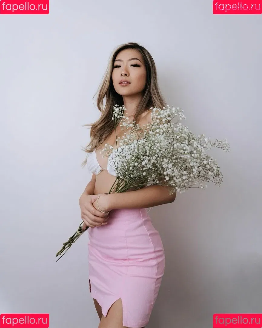 Gloriawuuu Onlyfans Photo Gallery 
