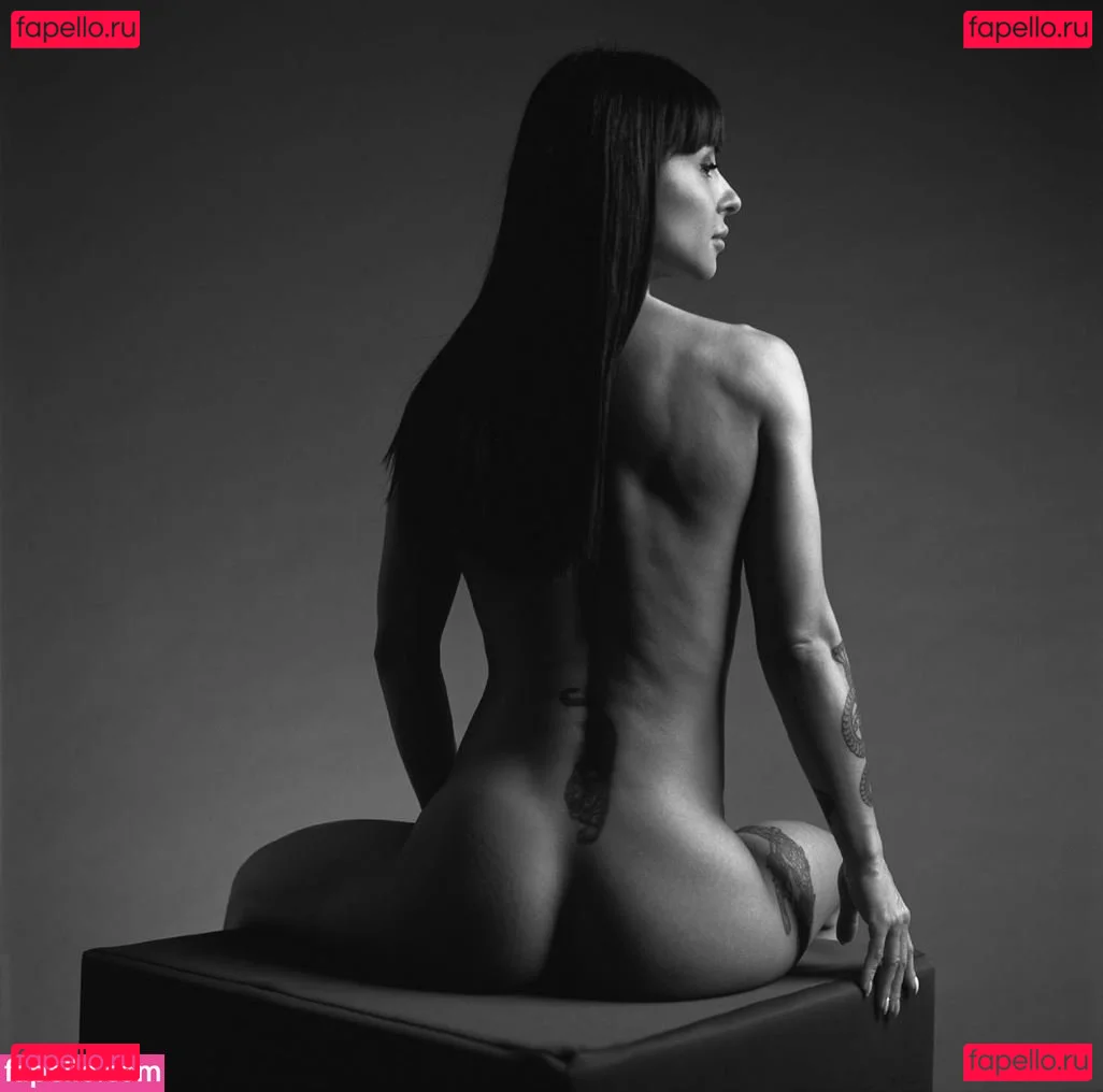 Gloriawuuu Onlyfans Photo Gallery 