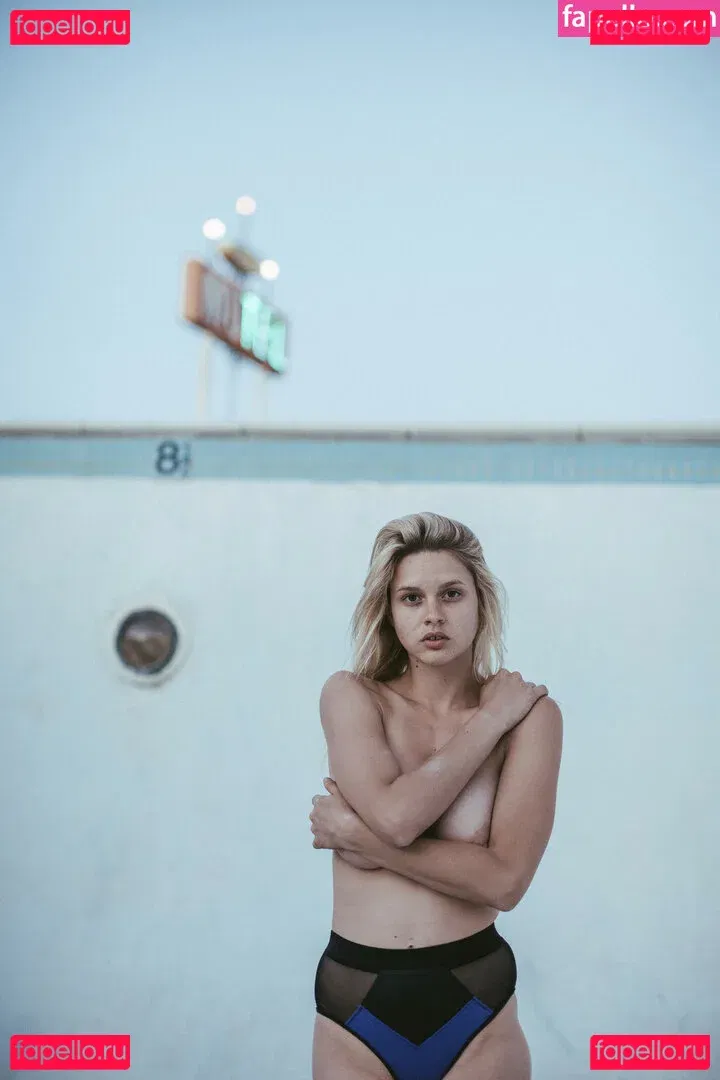 Elle Brittain Onlyfans Photo Gallery 