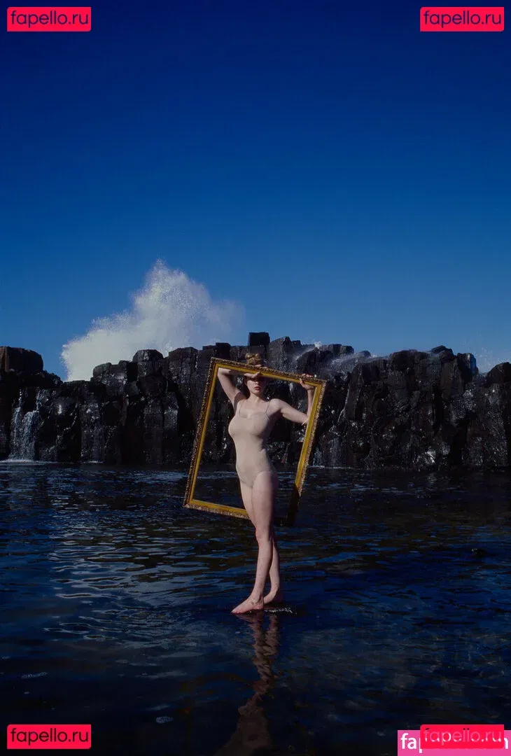 Elle Brittain Onlyfans Photo Gallery 