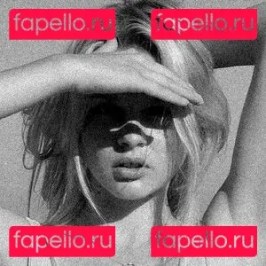 Elle Brittain Onlyfans Photo Gallery 