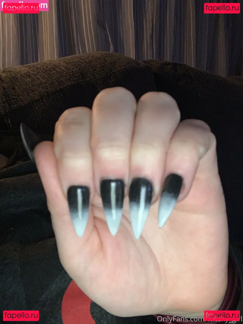 serena_king Onlyfans Photo Gallery 