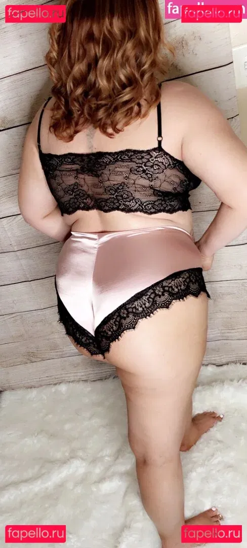 Momma Michelle Onlyfans Photo Gallery 