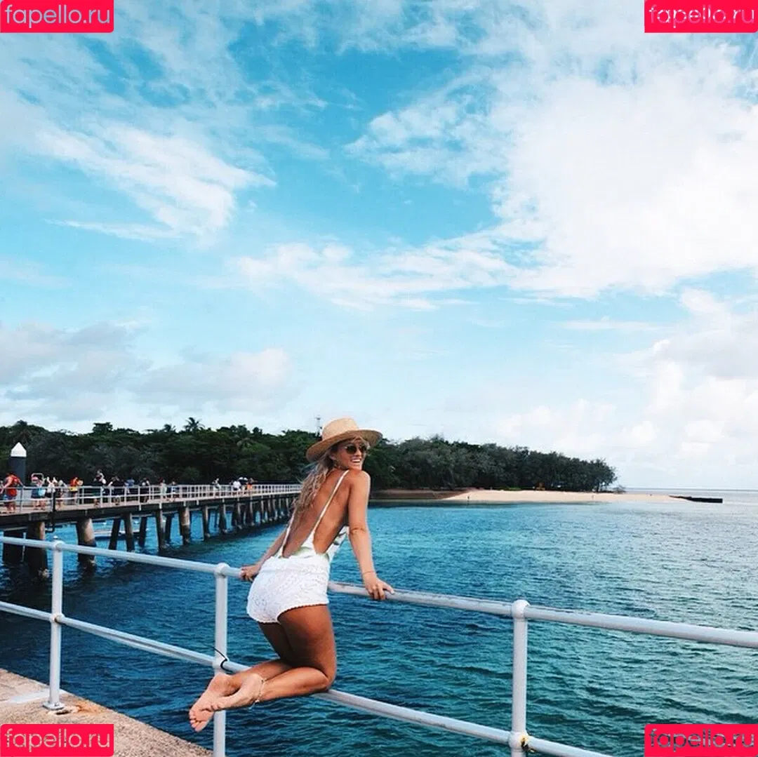 Lauren Bullen Onlyfans Photo Gallery 