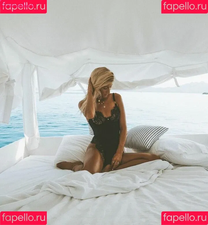 Lauren Bullen Onlyfans Photo Gallery 