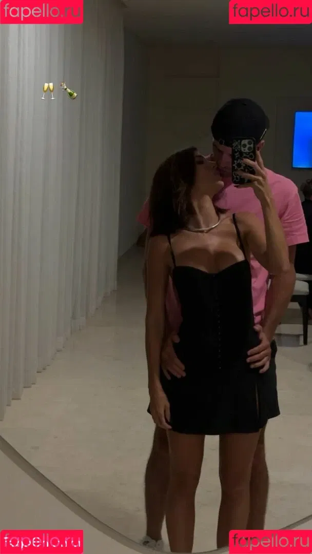 Lauren Bullen Onlyfans Photo Gallery 