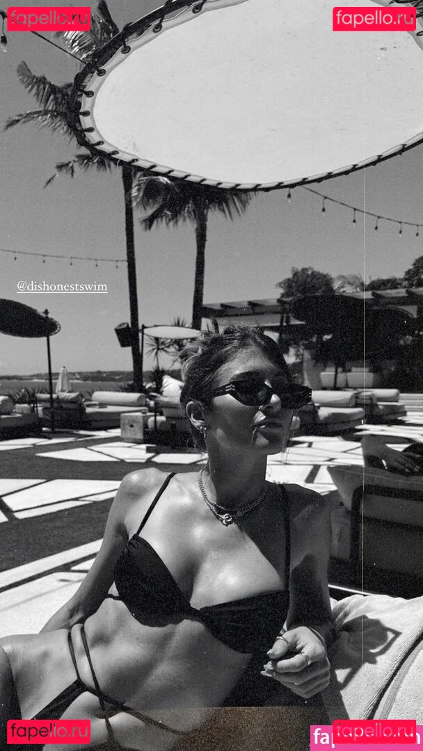 Lauren Bullen Onlyfans Photo Gallery 