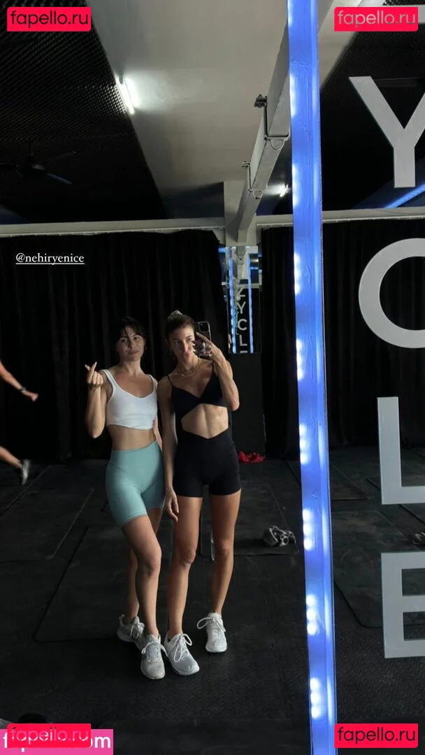 Lauren Bullen Onlyfans Photo Gallery 