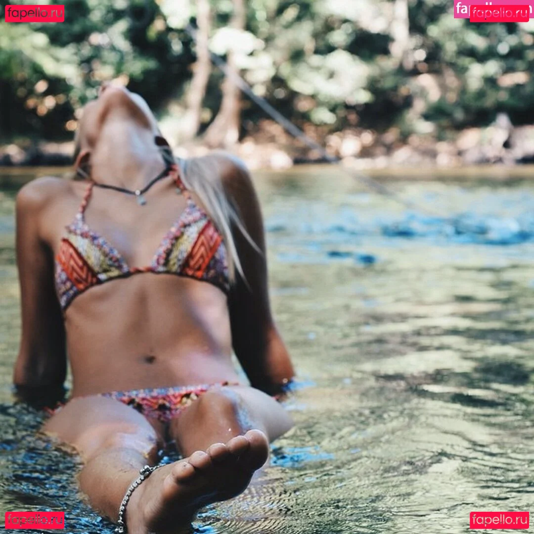 Lauren Bullen Onlyfans Photo Gallery 