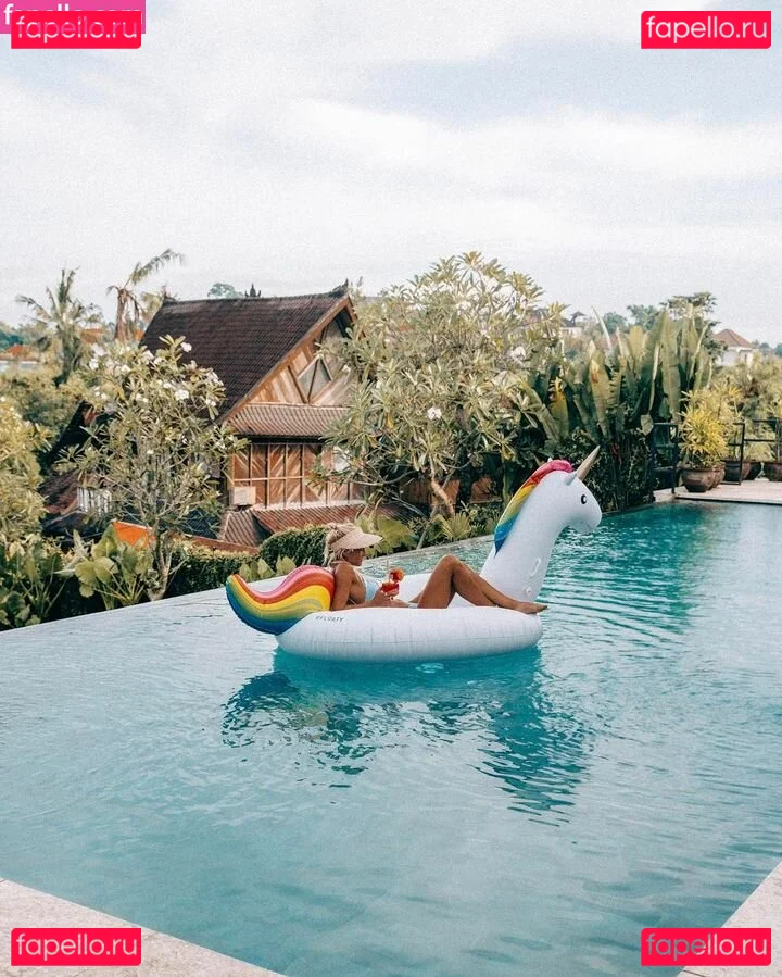 Lauren Bullen Onlyfans Photo Gallery 