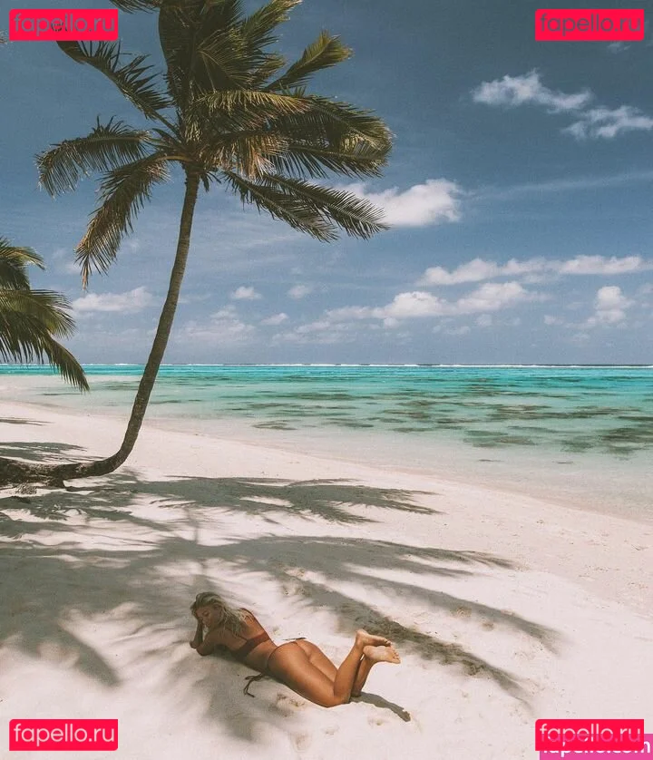 Lauren Bullen Onlyfans Photo Gallery 