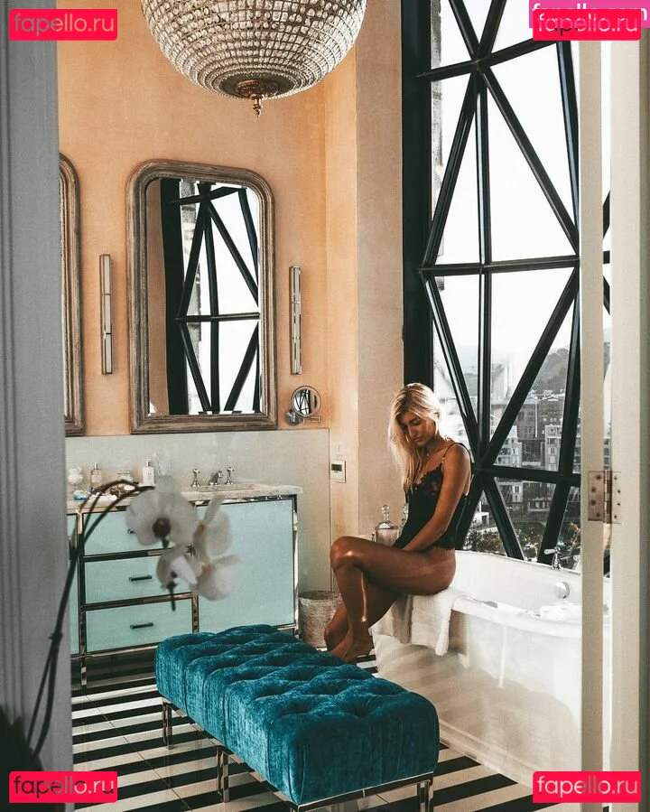 Lauren Bullen Onlyfans Photo Gallery 