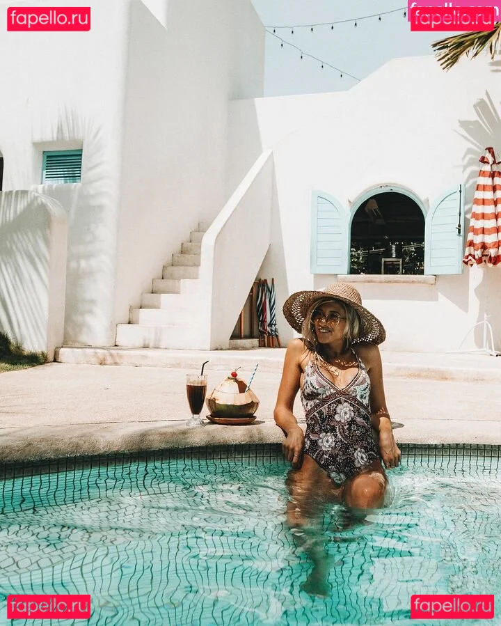 Lauren Bullen Onlyfans Photo Gallery 