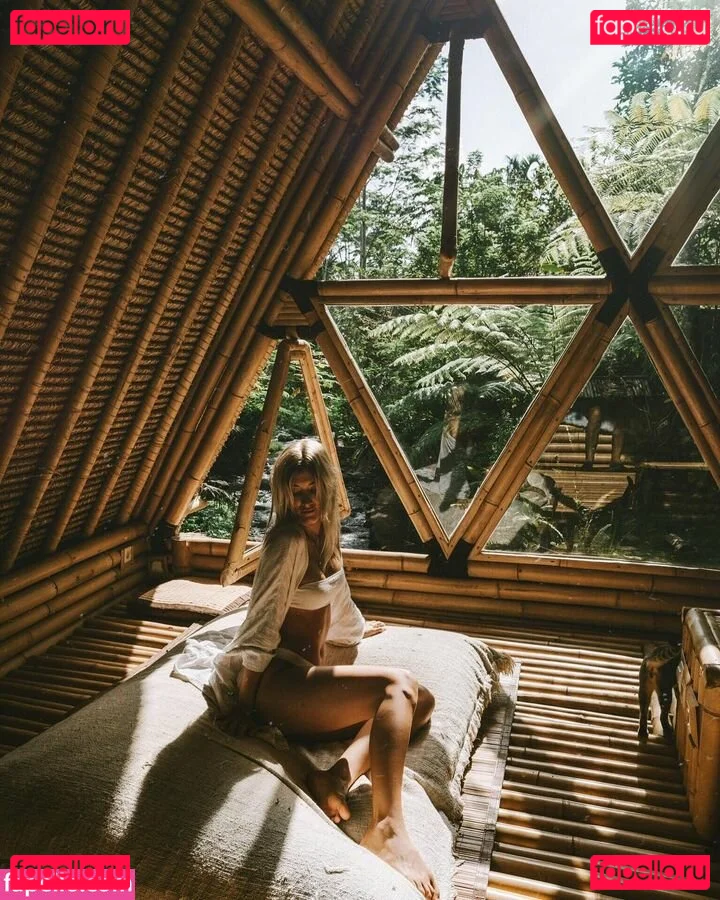 Lauren Bullen Onlyfans Photo Gallery 