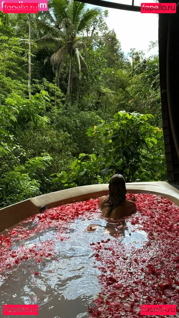 Lauren Bullen Onlyfans Photo Gallery 