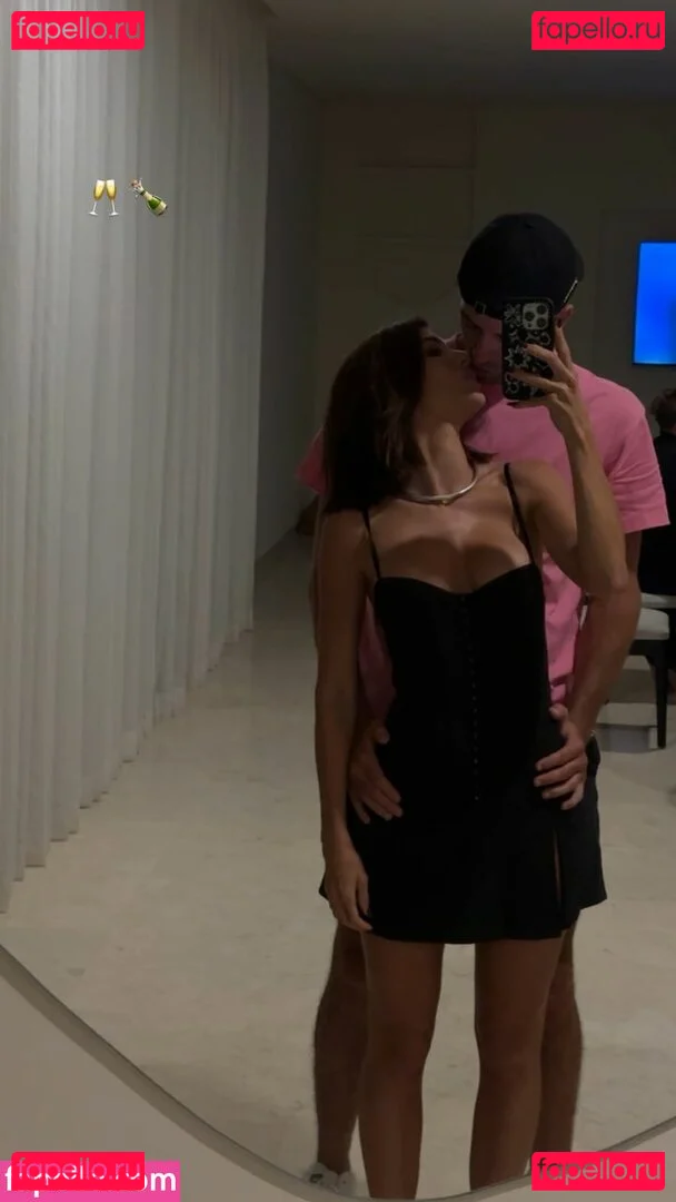 Lauren Bullen Onlyfans Photo Gallery 