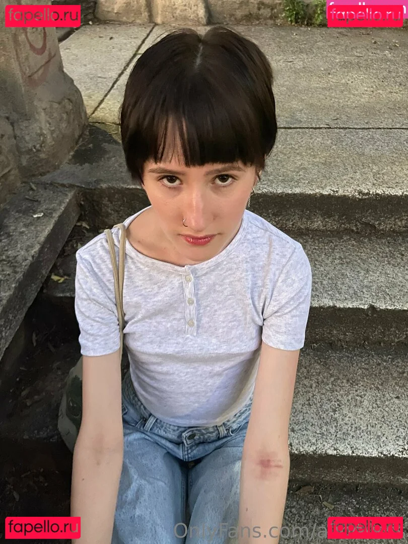 alinevsss Onlyfans Photo Gallery 