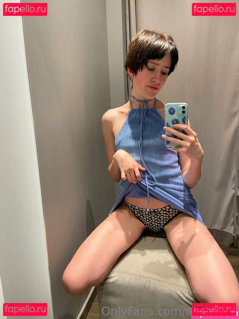 alinevsss Onlyfans Photo Gallery 