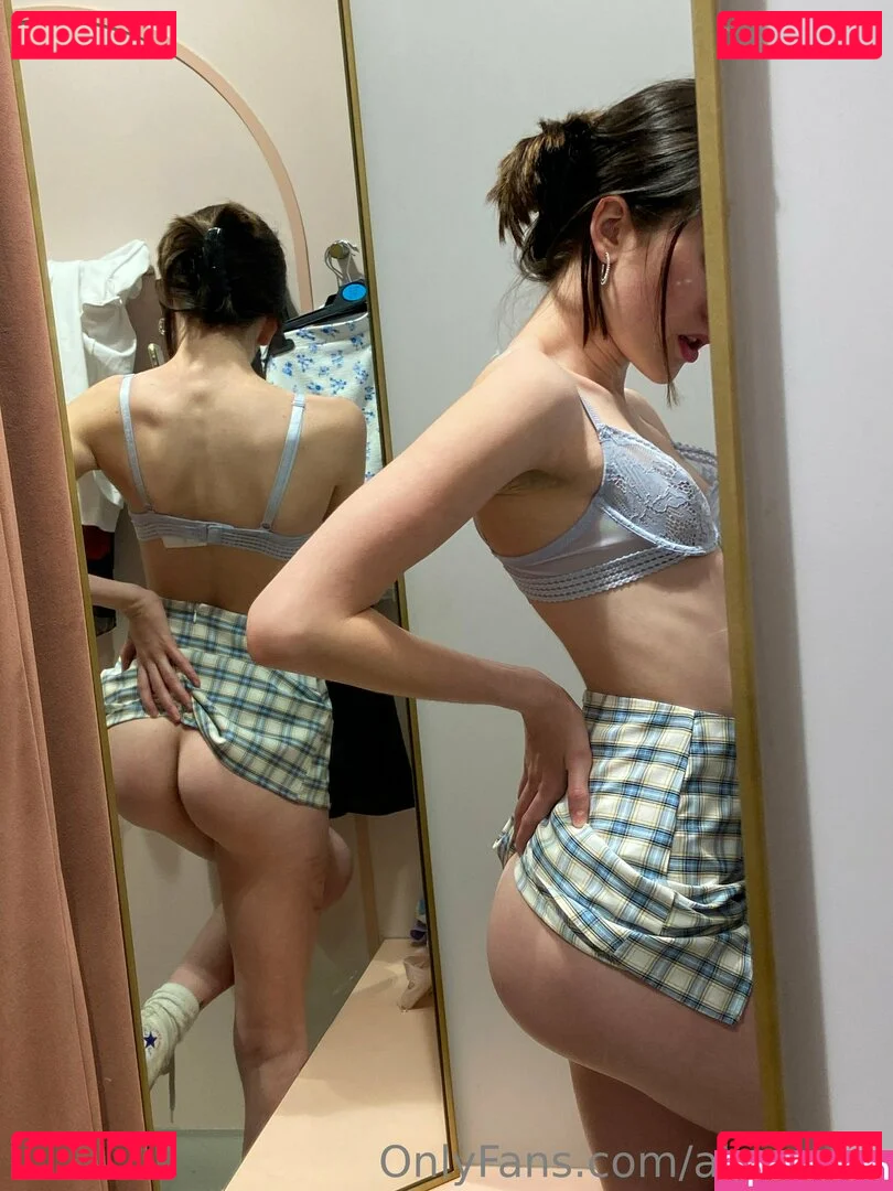 alinevsss Onlyfans Photo Gallery 