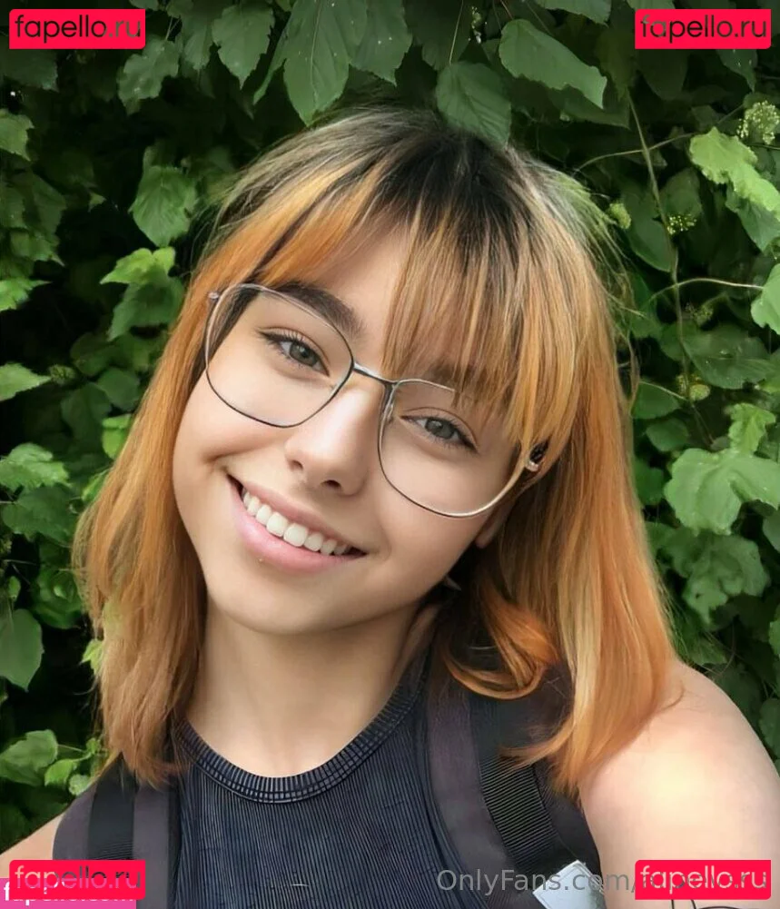 alinevsss Onlyfans Photo Gallery 