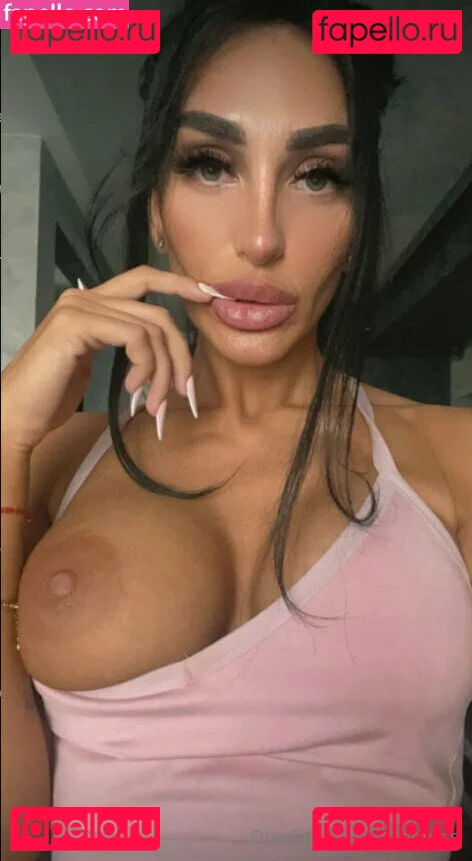 alinevsss Onlyfans Photo Gallery 