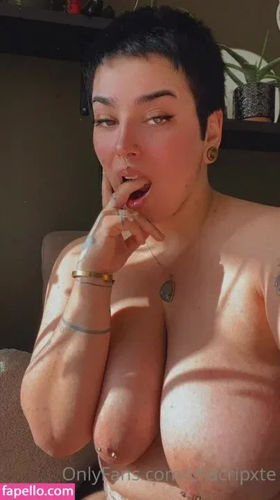 chacripxte Onlyfans Photo Gallery 