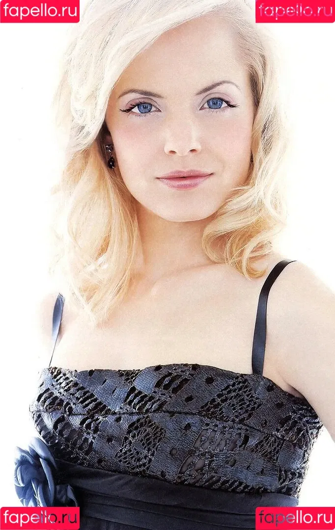 Mena Suvari Onlyfans Photo Gallery 
