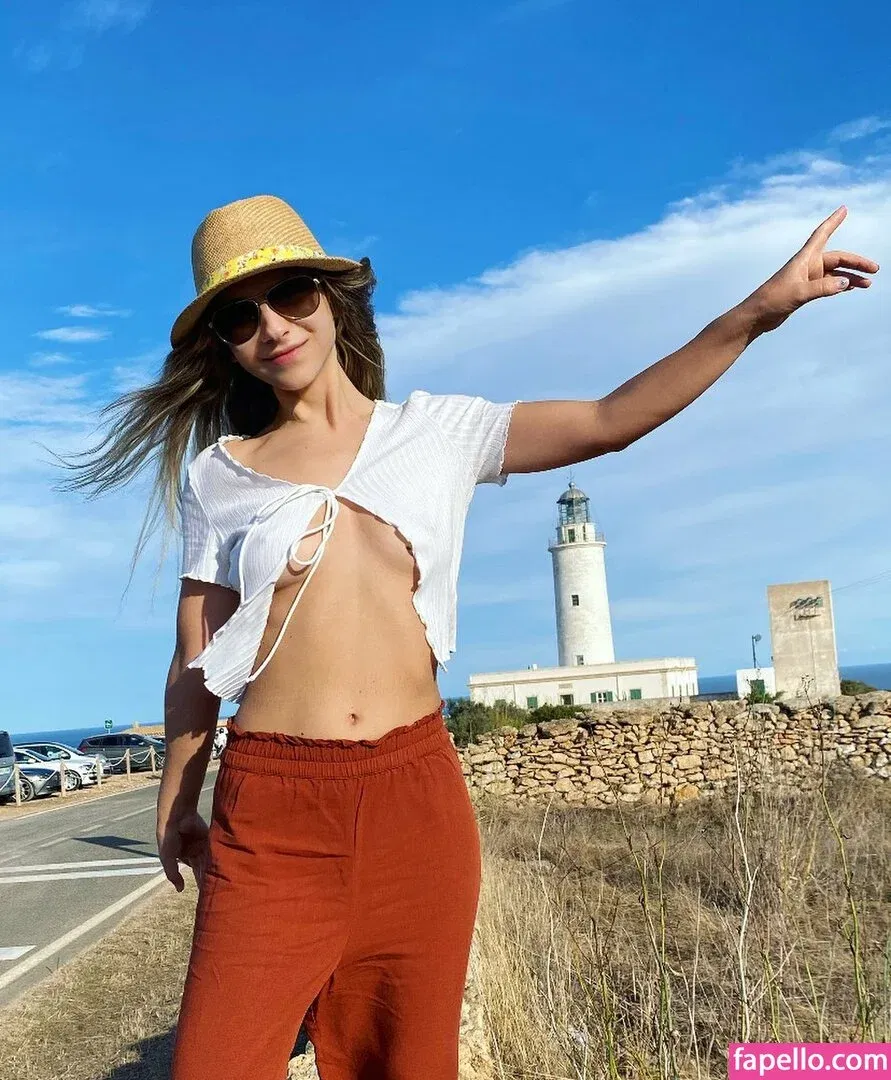 Lia Noya Onlyfans Photo Gallery 