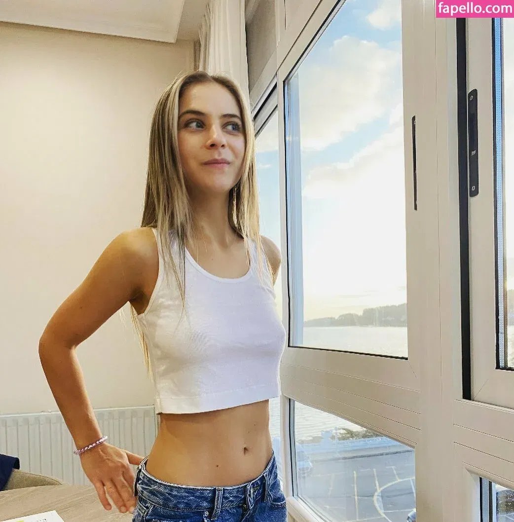 Lia Noya Onlyfans Photo Gallery 