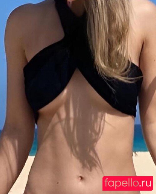 Lia Noya Onlyfans Photo Gallery 