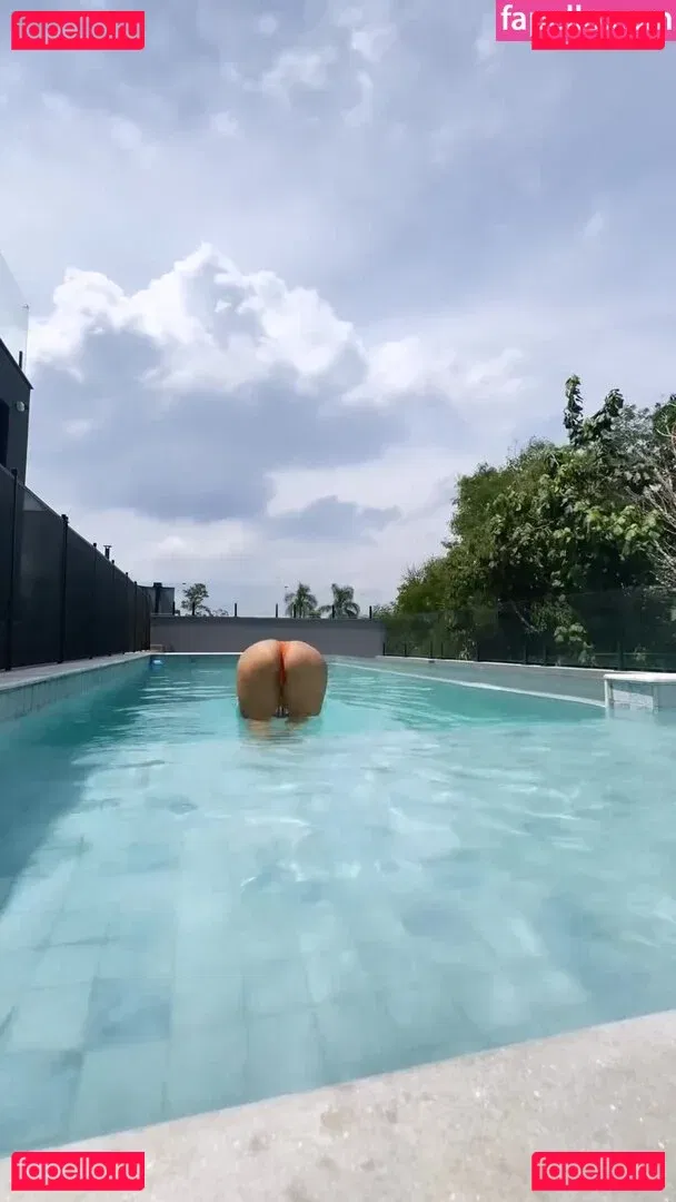 Mariely E Mirella Santos Onlyfans Photo Gallery 