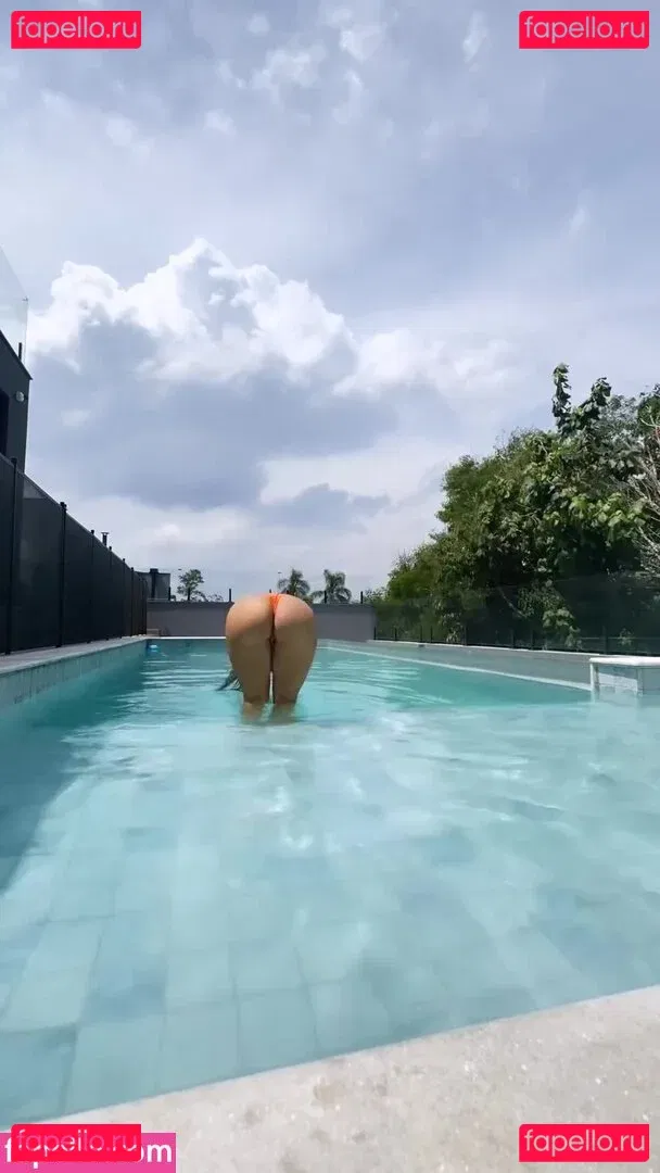 Mariely E Mirella Santos Onlyfans Photo Gallery 