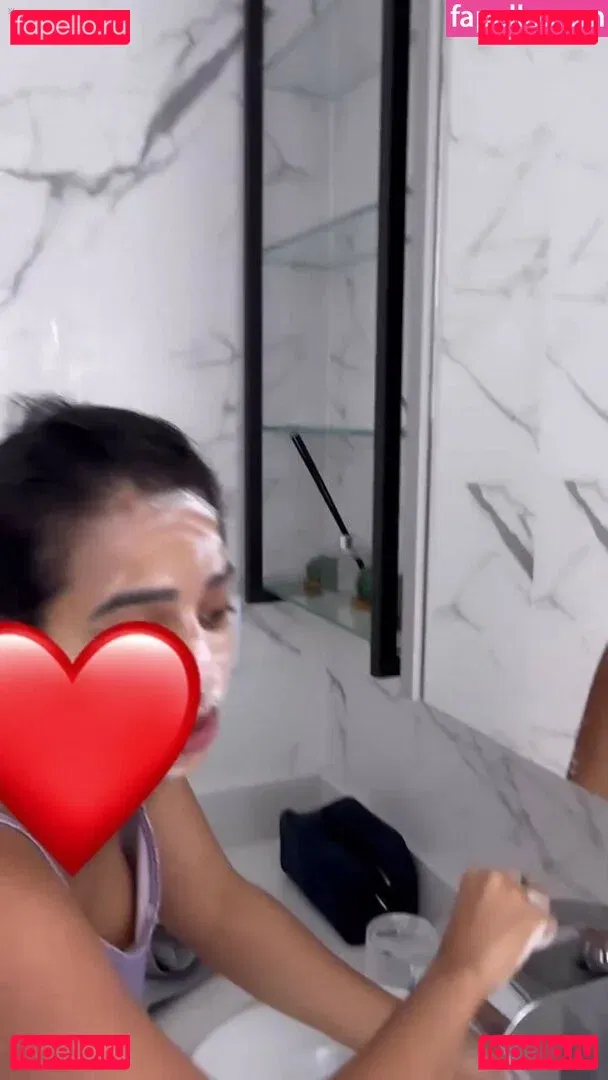 Mariely E Mirella Santos Onlyfans Photo Gallery 