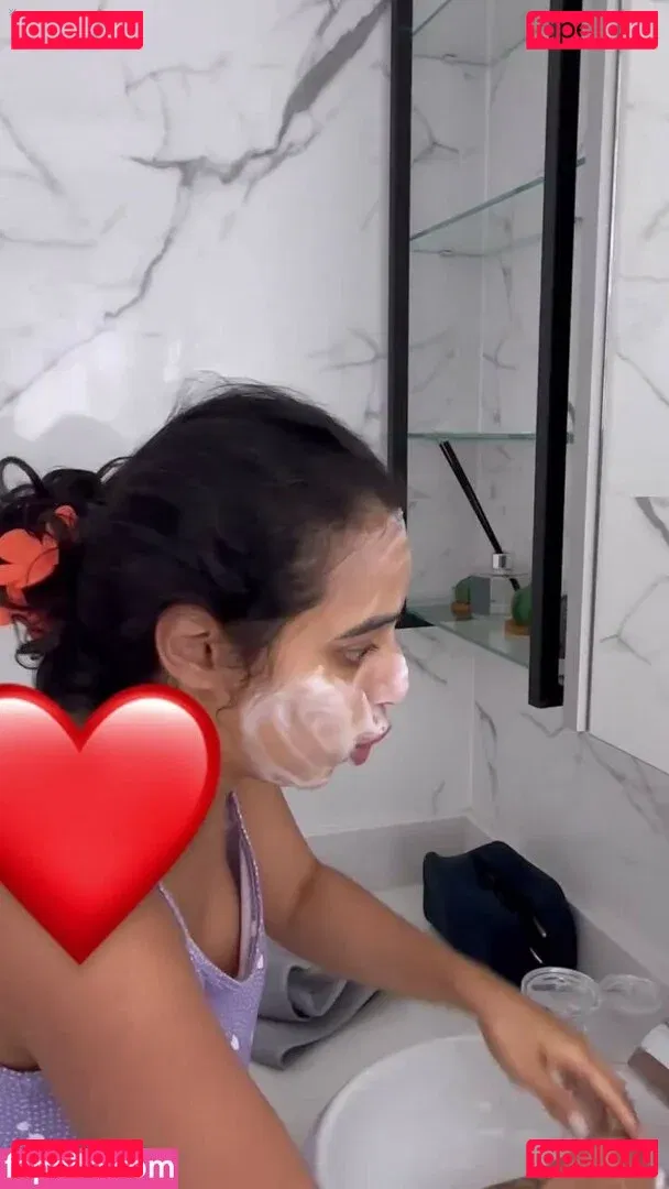 Mariely E Mirella Santos Onlyfans Photo Gallery 