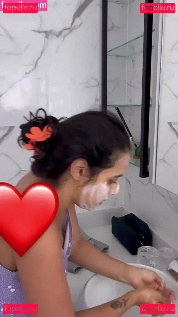 Mariely E Mirella Santos Onlyfans Photo Gallery 