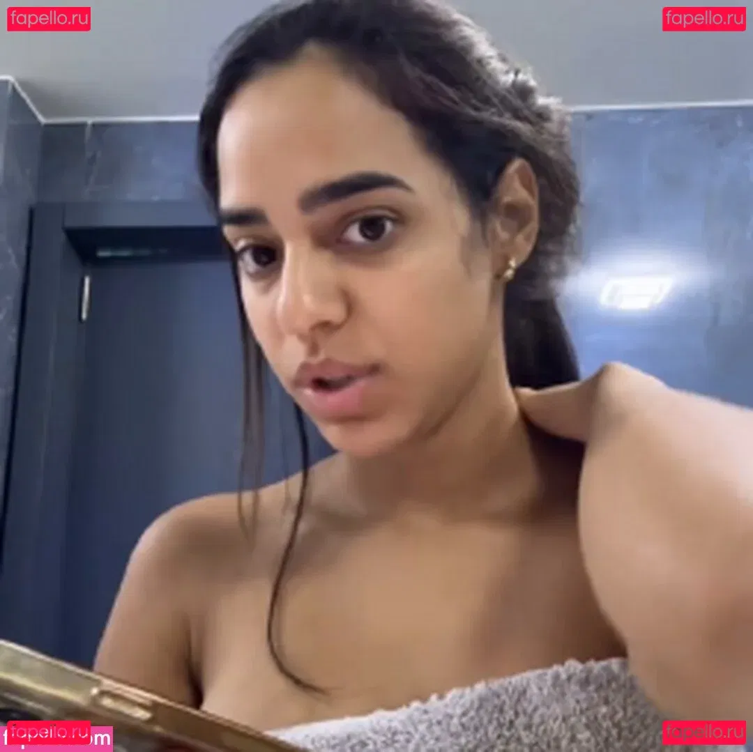 Mariely E Mirella Santos Onlyfans Photo Gallery 