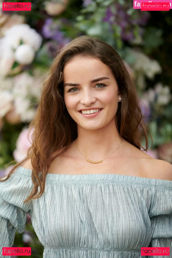 Catie Munnings Onlyfans Photo Gallery 