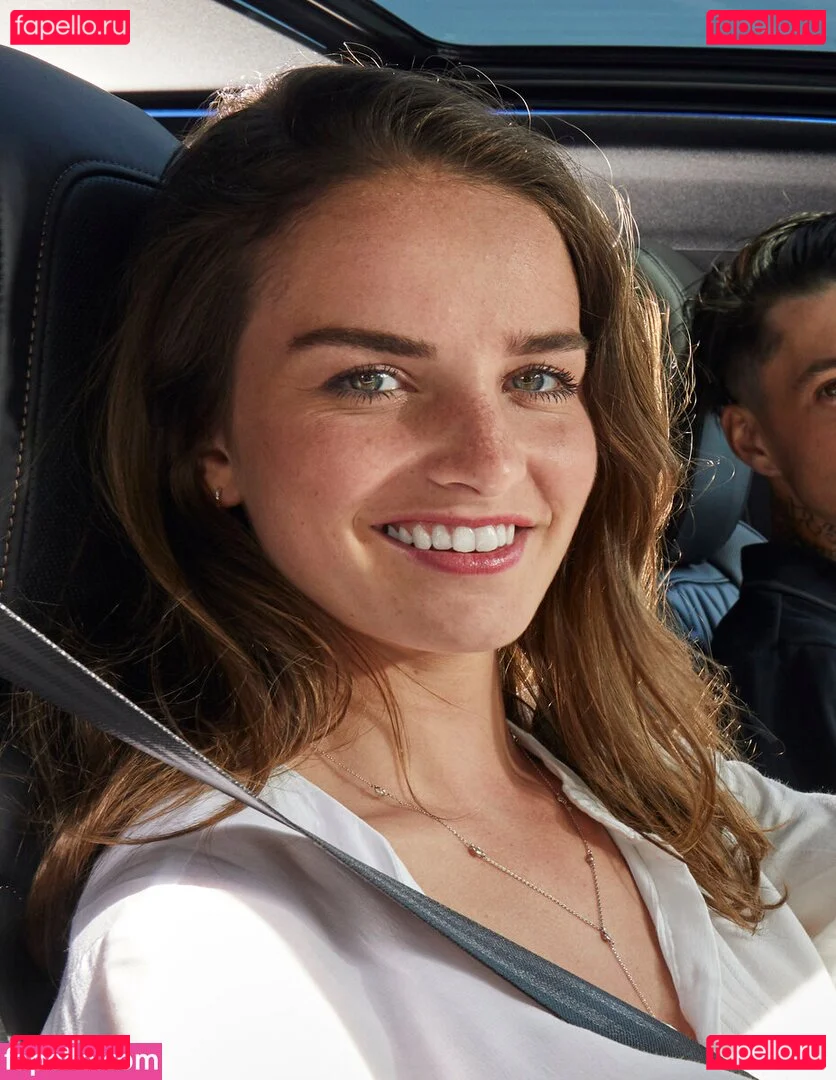 Catie Munnings Onlyfans Photo Gallery 